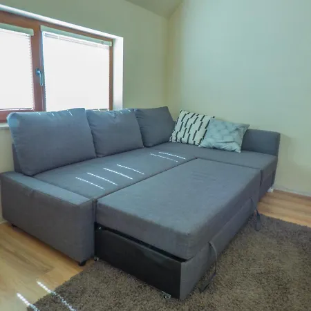 Private In Cypress Complex 15 شقة فارنا